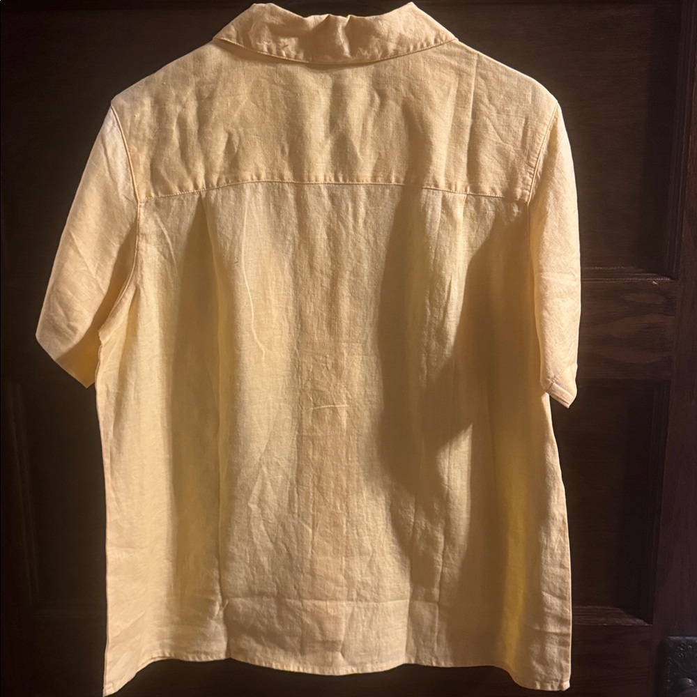 L.L. Bean  Yellow Short-Sleeve Linen Button-Front Shirt, Size M - Picture 3 of 5